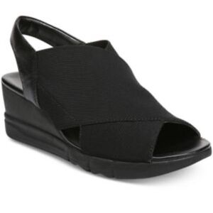 Naturalizer Isabella comfort wedge sandal Size 9